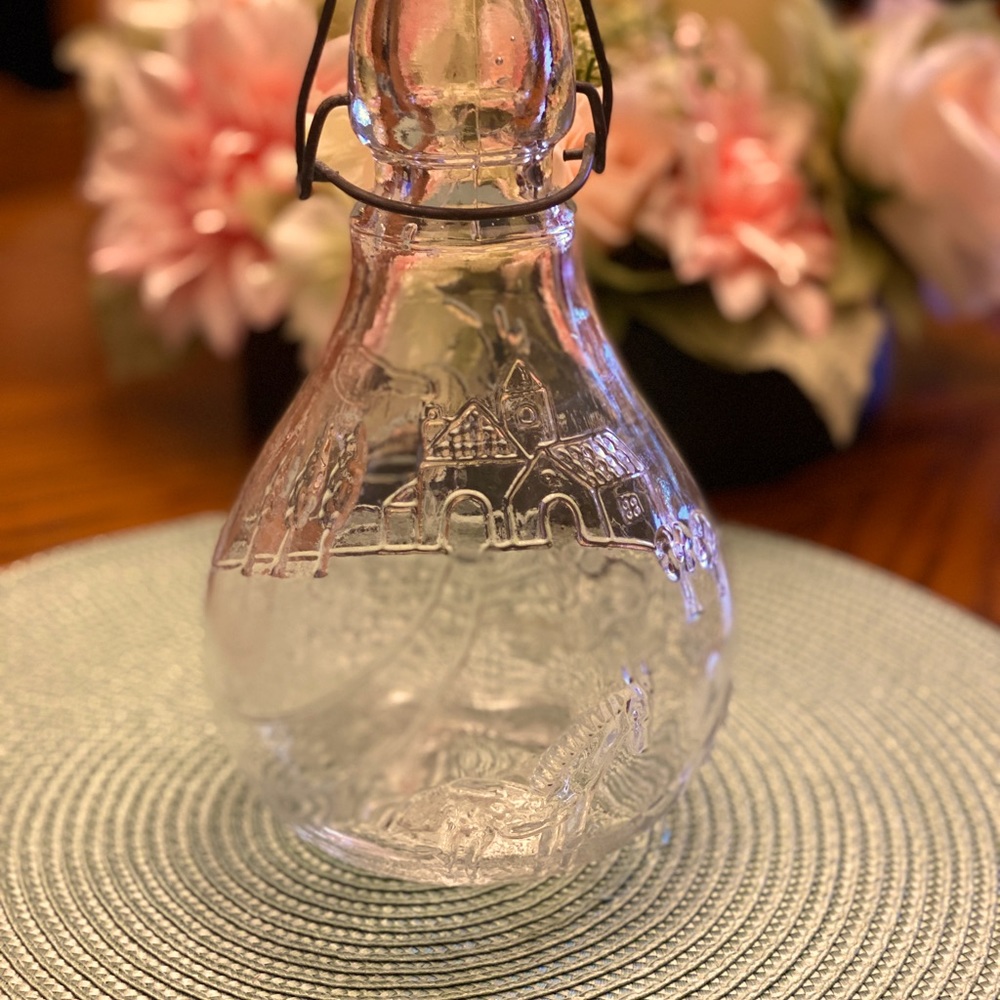 Vintage made in Italy glass wine decanter.